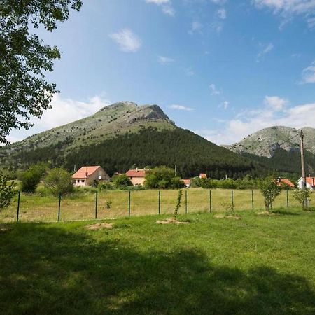 Lovcen Mountain Cottages Njegusi Exterior foto