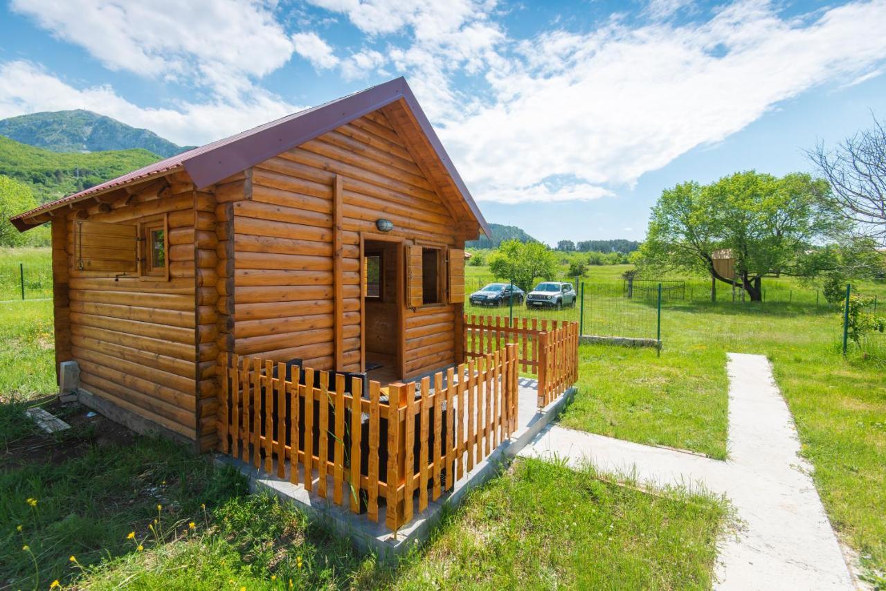 Lovcen Mountain Cottages Njegusi Exterior foto